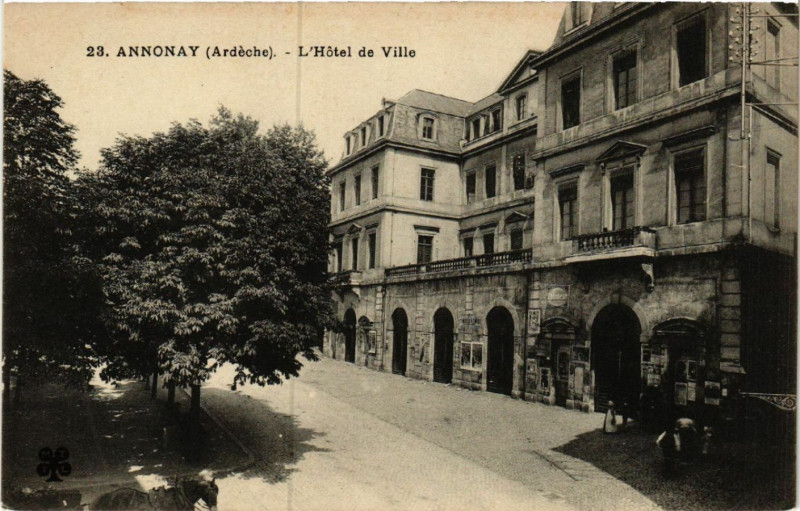 Carte postale ancienne Annonay - L'Hotel de Ville à Annonay