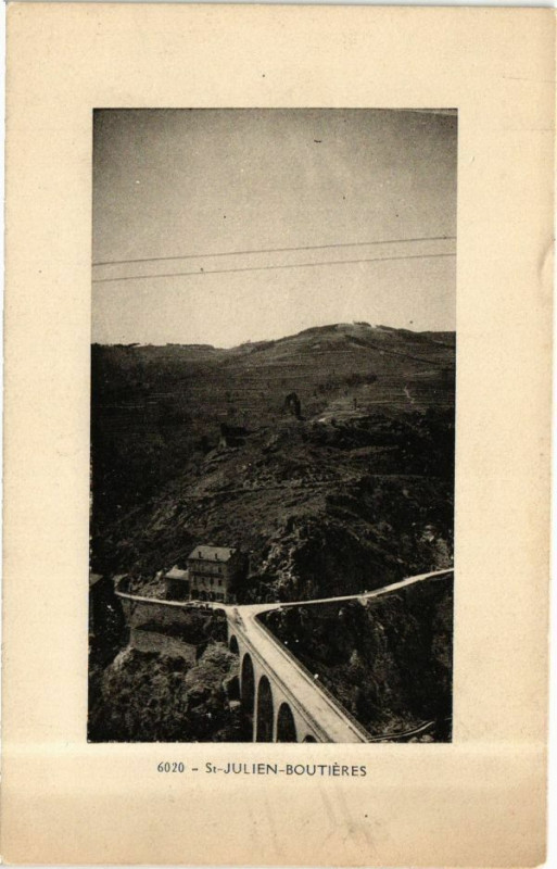 Carte postale ancienne Saint-Julien-Boutiéres -