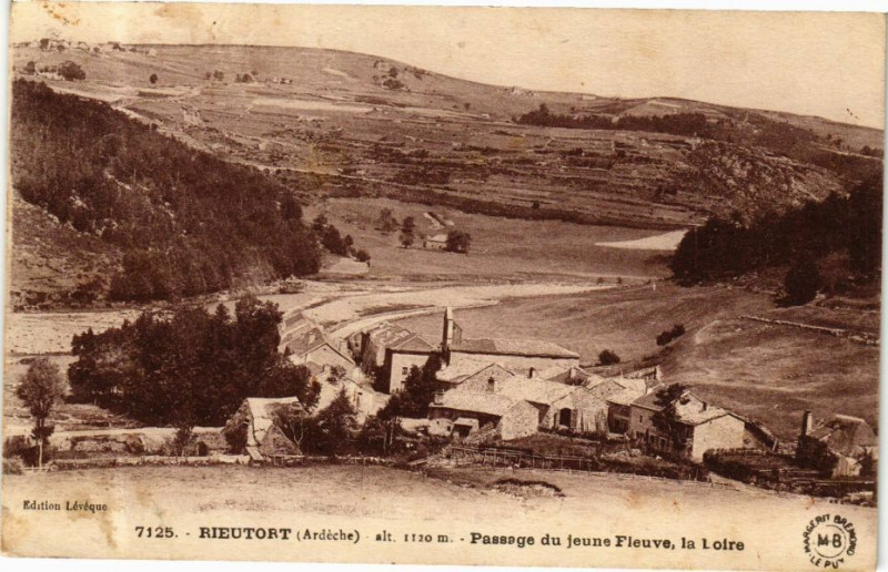 Carte postale ancienne Rieutort - Passage du jeune Fleuve, la Loire