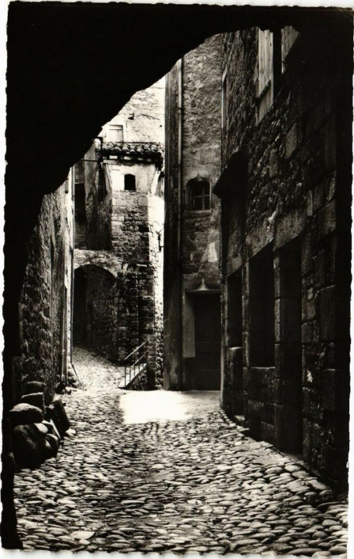 Carte postale ancienne Joyeuse - Rue de Jalés à Joyeuse