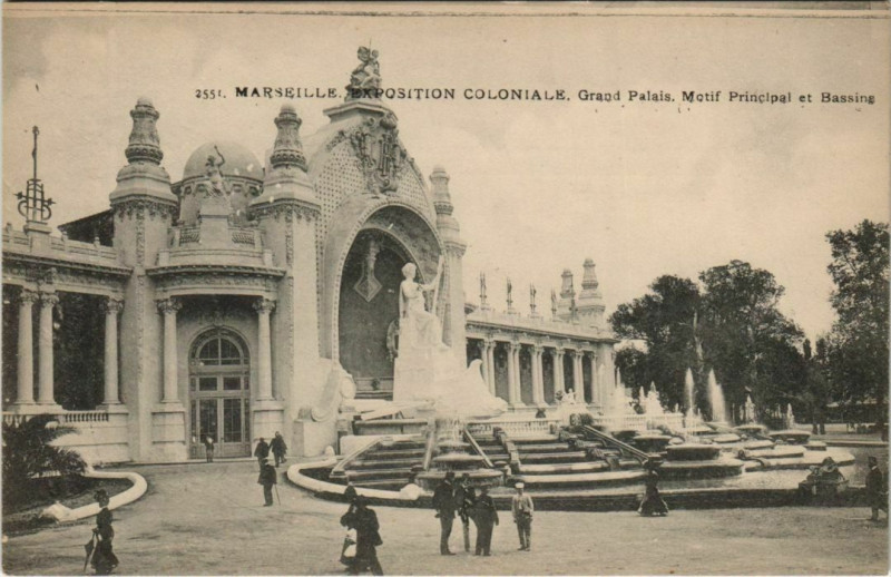 Carte postale ancienne Marseille Expo 2551 Grand Palais MOtif Principal et Bassins à Marseille