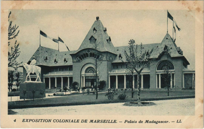 Carte postale ancienne Marseille Expo 4 Palais de Madagascar à Marseille