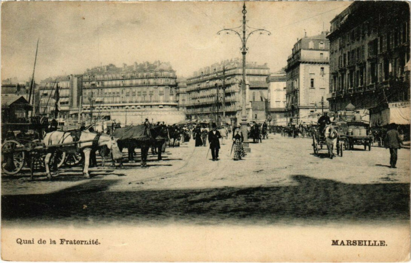 Carte postale ancienne Marseille - Quai de la Fraternite à Marseille