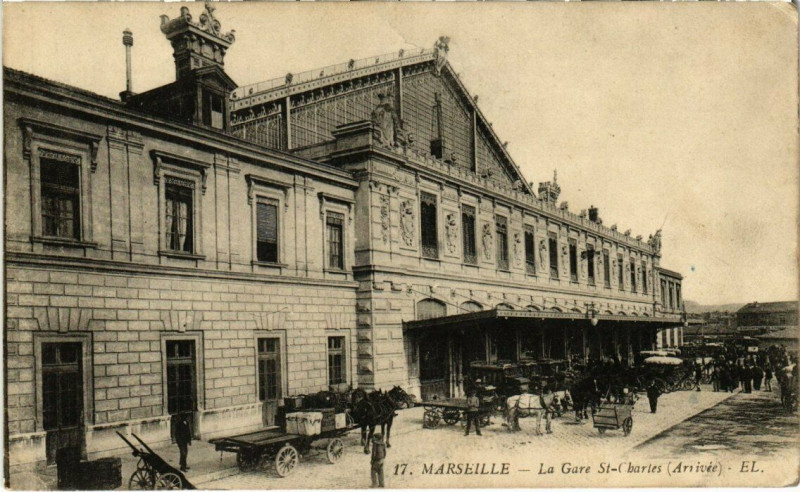 Carte postale ancienne Marseille - La Gare Saint-Charles (Arrivee) à Marseille