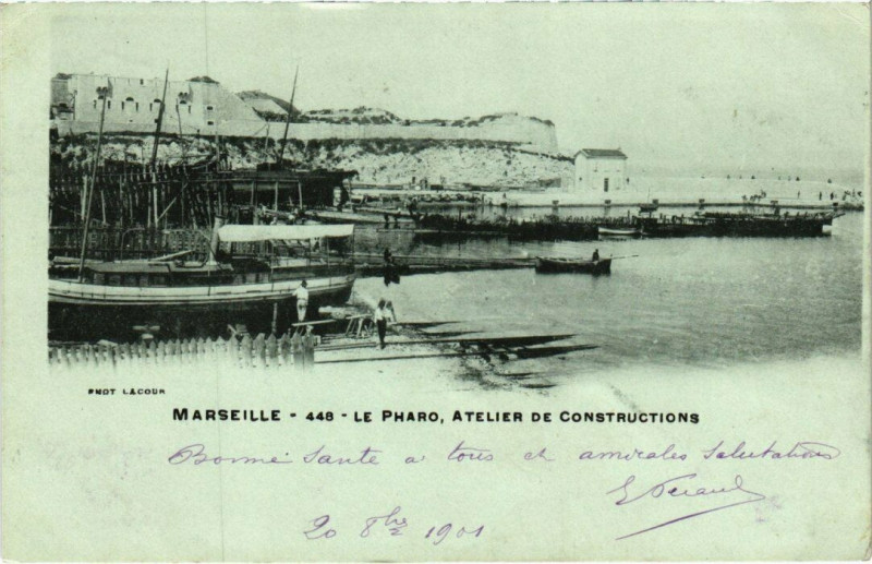 Carte postale ancienne Marseille - Le Pharo, Atelier de Constructions à Marseille