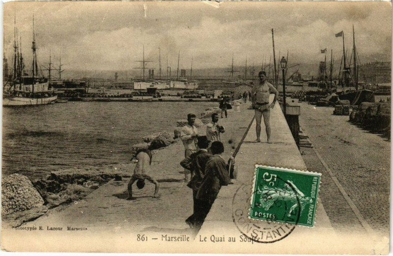 Carte postale ancienne Marseille - Le Quai au Soufte à Marseille
