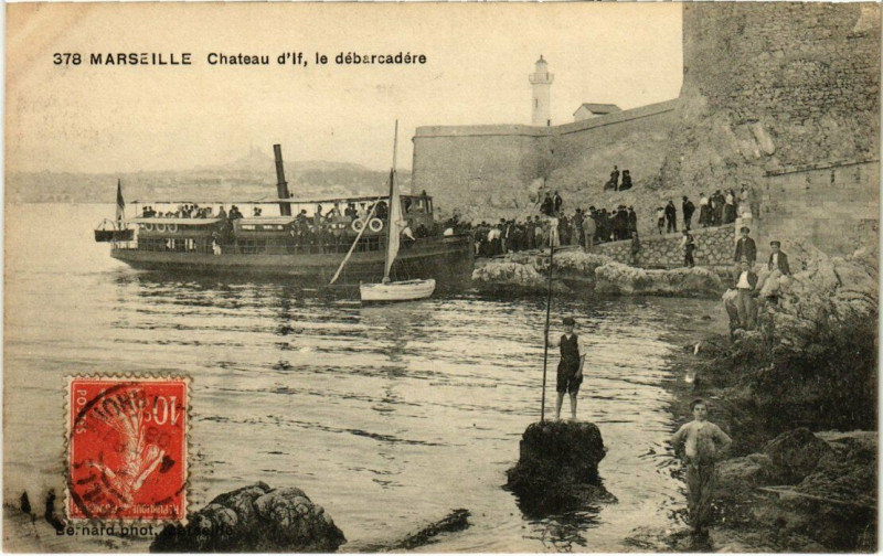 Carte postale ancienne Marseille - Chateau d'If, le debarcadere à Marseille
