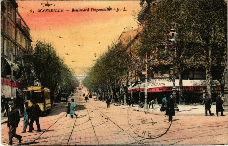 Carte postale ancienne Marseille - Boulevard Dugommier à Marseille