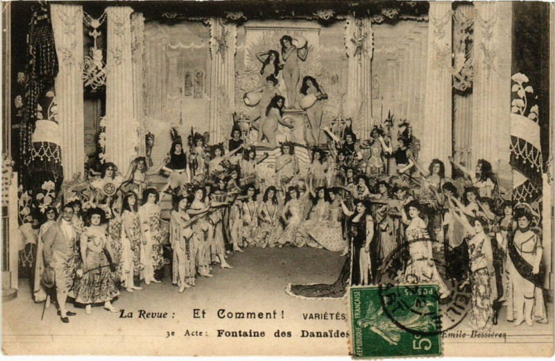 Carte postale ancienne Marseille - La Revue: Et Comment! à Marseille