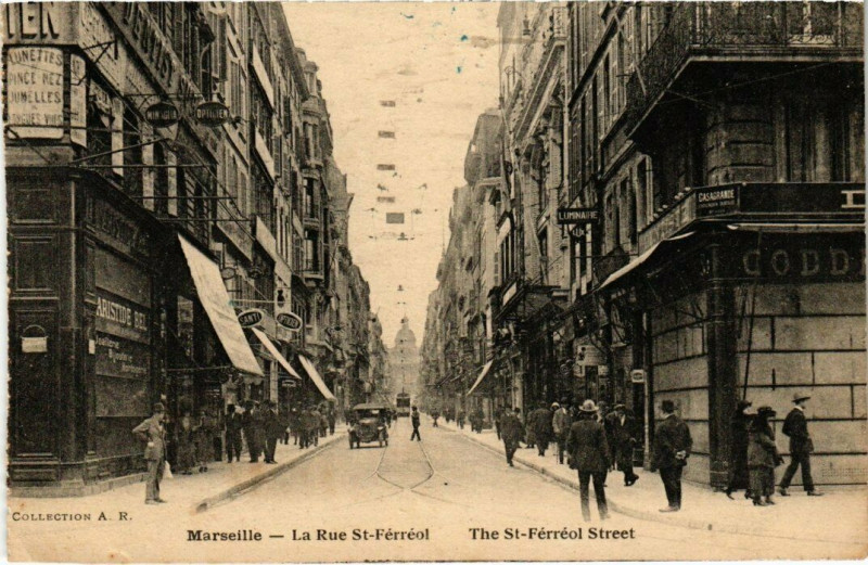 Carte postale ancienne Marseille - La Rue Saint-Ferreol à Marseille