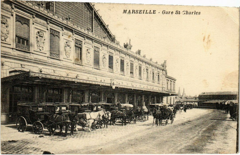 Carte postale ancienne Marseille - Gare Saint-Charles à Marseille