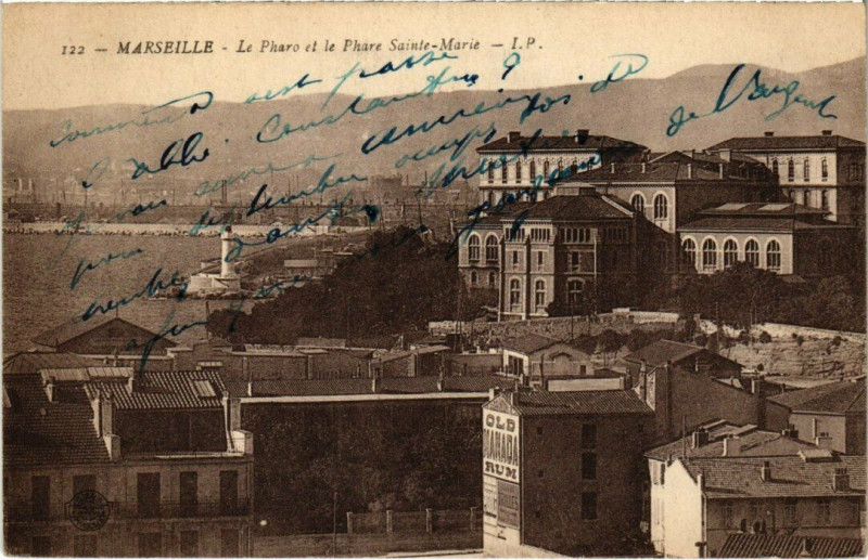 Carte postale ancienne Marseille - Le Pharo et la Phare Sainte-Marie à Marseille