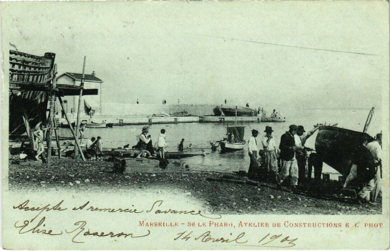 Carte postale ancienne Marseille - 30 Le Pharo, Atelier de Constructions à Marseille