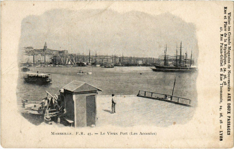 Carte postale ancienne Marseille Le Viuex Port (Les Accoules) à Marseille