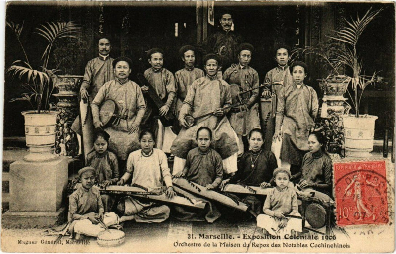 Carte postale ancienne Marseille - Expo Coloniale Orchestre de la Maison du à Marseille