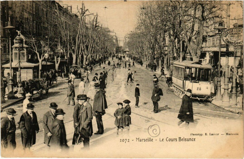 Carte postale ancienne Marseille - Le Cours Belsunce à Marseille