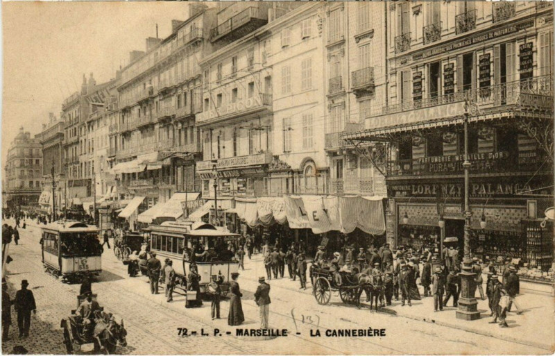 Carte postale ancienne Marseille La Cannebiere à Marseille