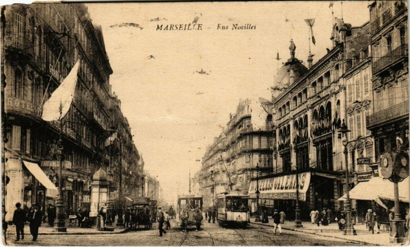 Carte postale ancienne Marseille Rue Noailles à Marseille