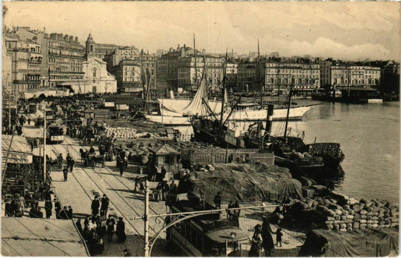 Carte postale ancienne Marseille Le Quai du Port à Marseille