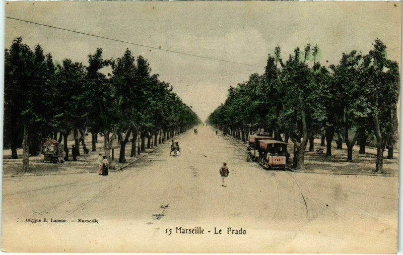 Carte postale ancienne Marseille Le Prado à Marseille