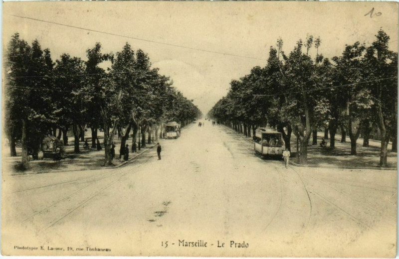 Carte postale ancienne Marseille Le Prado à Marseille