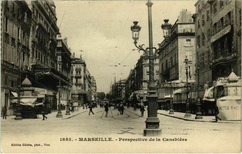 Carte postale ancienne Marseille Perspective de la Canebiere à Marseille