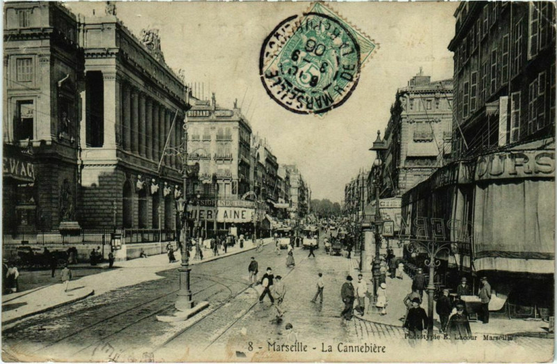 Carte postale ancienne Marseille La Cannebiere à Marseille