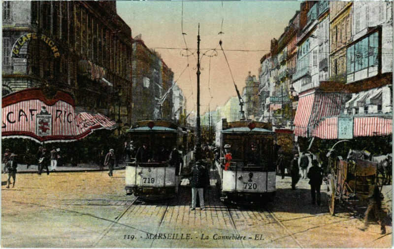 Carte postale ancienne Marseille La Cannebiere à Marseille