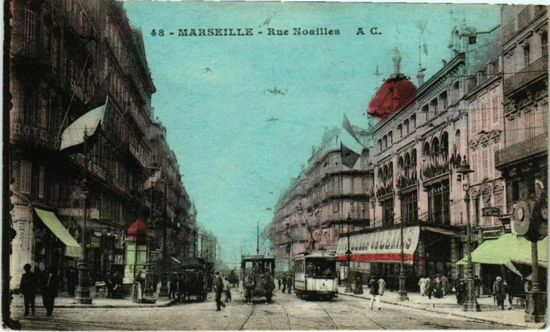 Carte postale ancienne Marseille Rue Noailles à Marseille