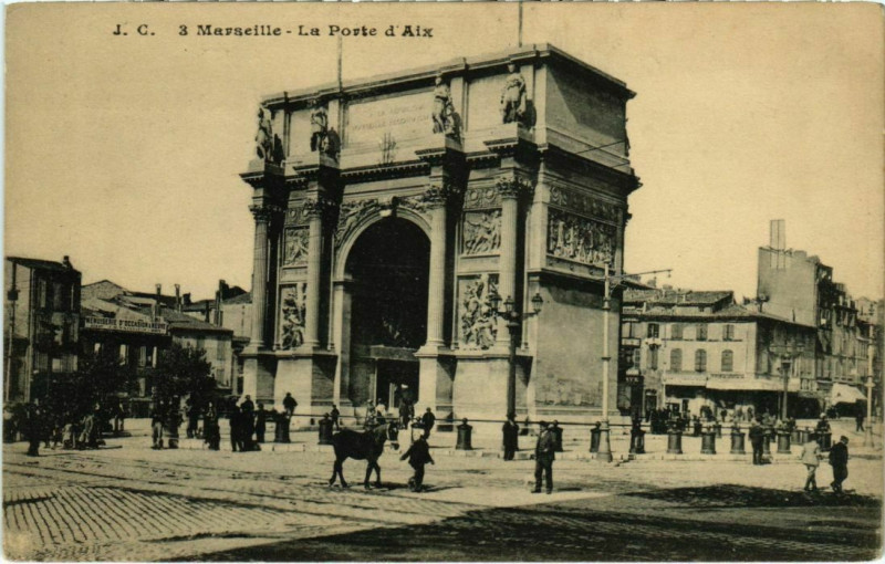Carte postale ancienne Marseille La Porte d'Aix à Marseille