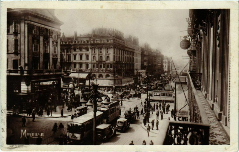 Carte postale ancienne Marseille La Cannebiere à Marseille