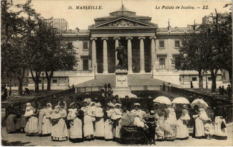 Carte postale ancienne Marseille - Le Palais de Justice à Marseille
