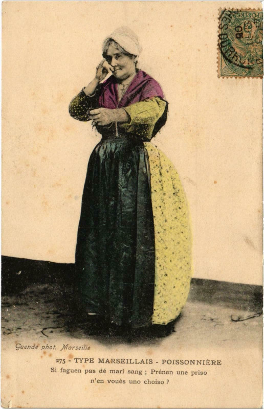Carte postale ancienne Marseille - Types Marseillais Poissoniere à Marseille