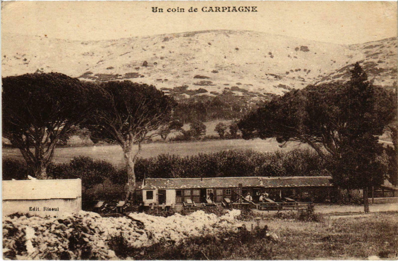 Carte postale ancienne Marseille - Un coin de Carpiagne à Marseille