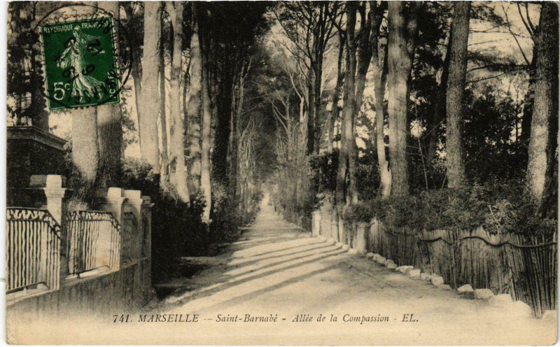 Carte postale ancienne Marseille - St-Barnabe Allee de la Compassion à Marseille