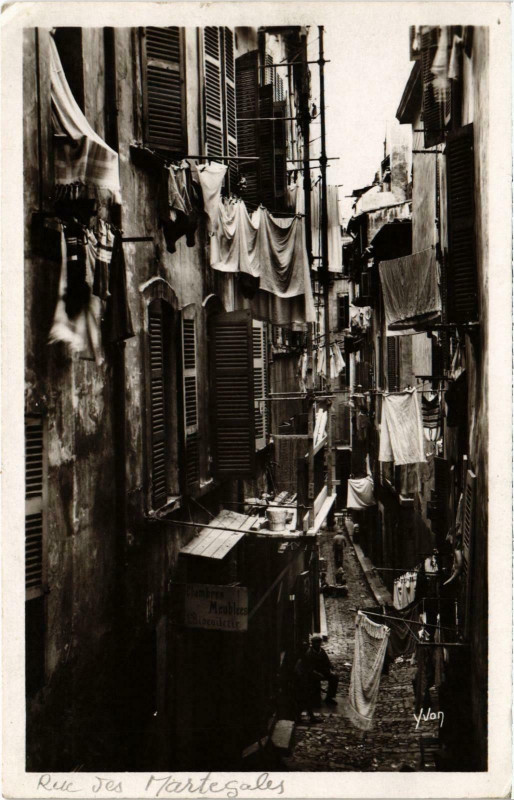 Carte postale ancienne Marseille - Rue du Vieux Port à Marseille