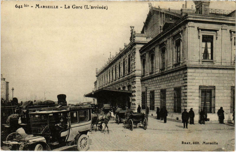 Carte postale ancienne Marseille - La Gare (L'arrivee) à Marseille