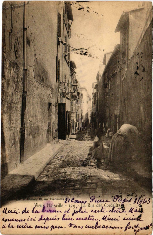 Carte postale ancienne Marseille - Vieux Marseille La Rue des Cordelles à Marseille