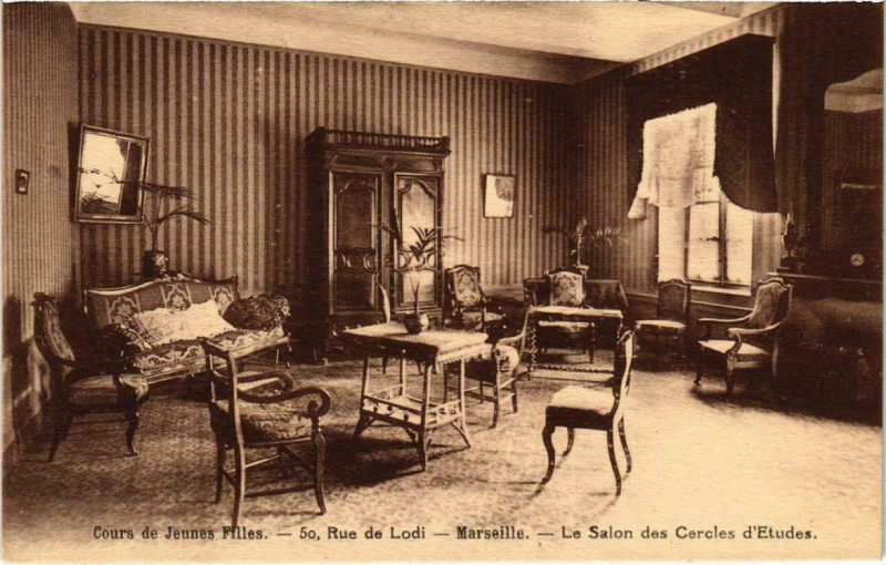 Carte postale ancienne Marseille - Cours de Jeunes Filles Le Salon des Cercles à Marseille