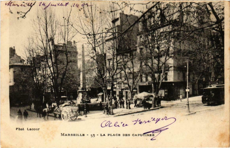 Carte postale ancienne Marseille - La Place des Capucines à Marseille