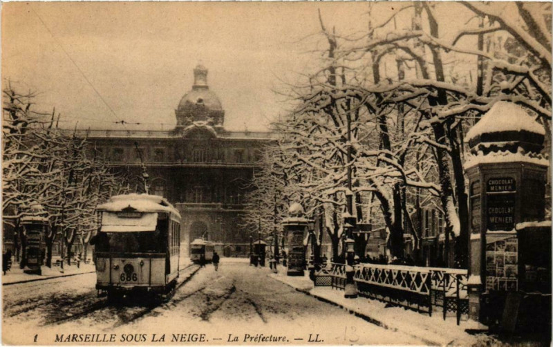 Carte postale ancienne Marseille - La Préfecture sous la neige à Marseille