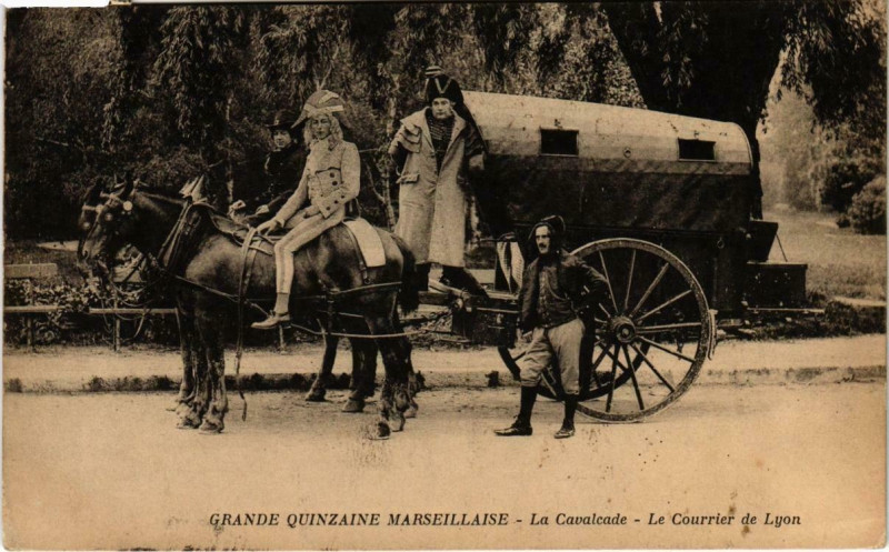 Carte postale ancienne Marseille - La Cavalcade Le Courrier de Lyon à Marseille