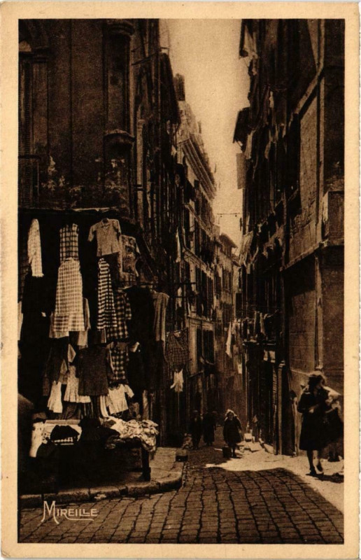 Carte postale ancienne Marseille - Rue de la Reynarde à Marseille
