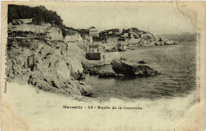 Carte postale ancienne Marseille 58 Route de la Corniche. à Marseille