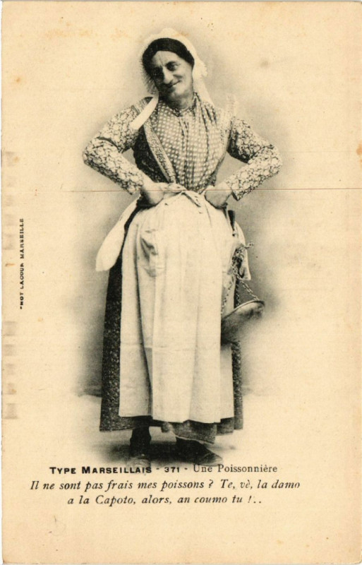 Carte postale ancienne Type Marseillais Une Poissonniere