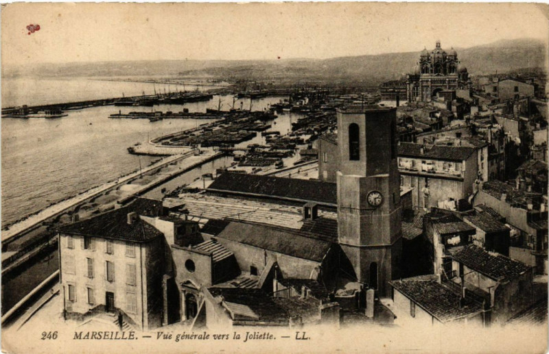 Carte postale ancienne Marseille Vue générale vers la Joliette à Marseille