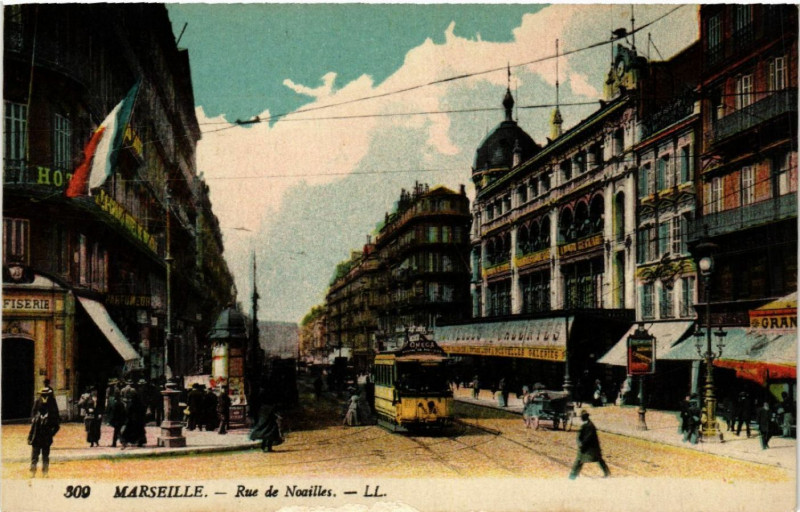 Carte postale ancienne Marseille Rue Noailles à Marseille