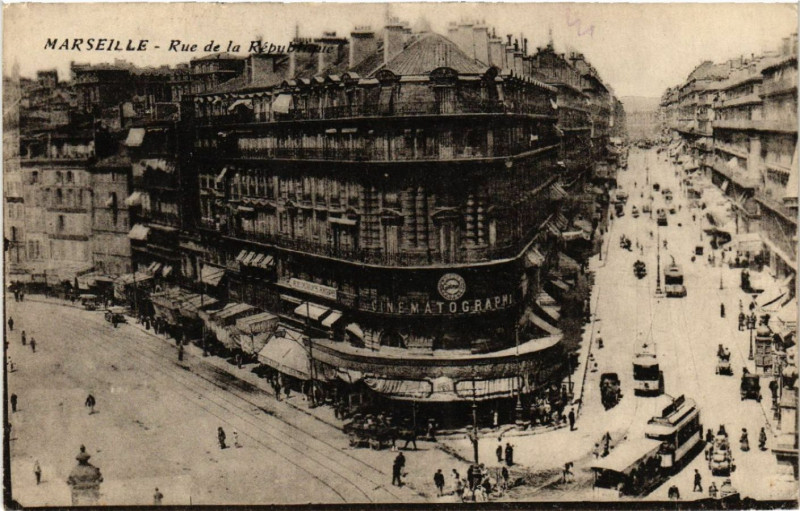 Carte postale ancienne Marseille Rue de la Republique à Marseille