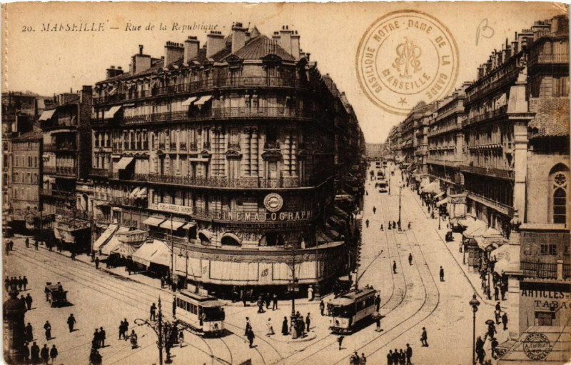 Carte postale ancienne Marseille Rue de la Republique à Marseille