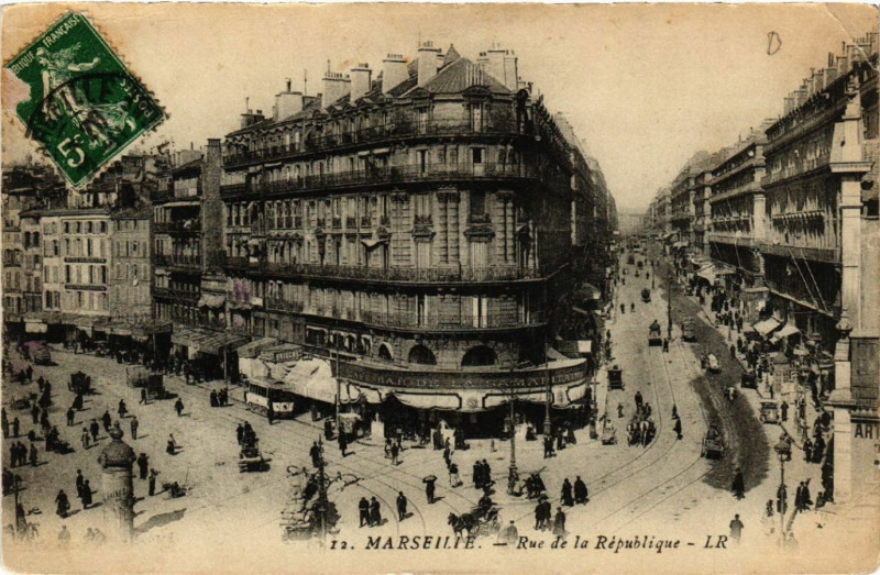 Carte postale ancienne Marseille Rue de la Republique à Marseille